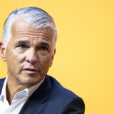 Interrogé par l'agence AWP, UBS n'a ni confirmé ni infirmé l'information, son patron, Sergio Ermotti, considérant qu'il était "résolument prématuré de commenter tout scénario potentiel" (archives). KEYSTONE/ANDREAS BECKER